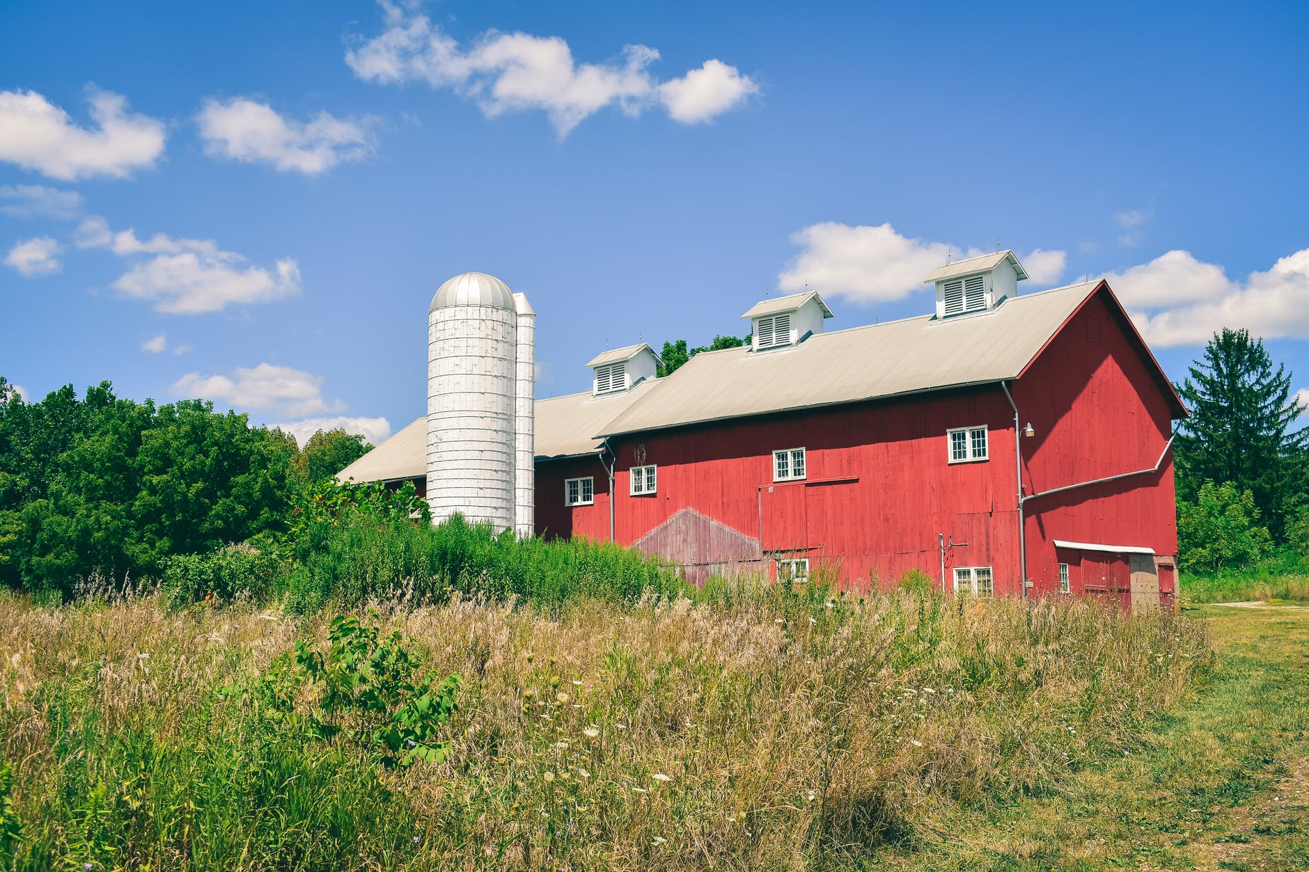 Red and white barn