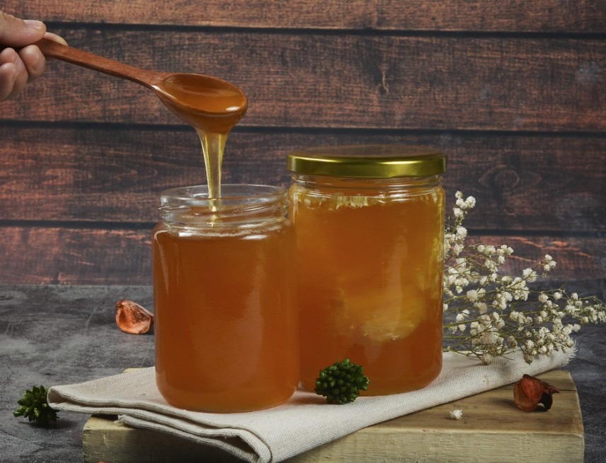 honey-jar-of-honey-jar-fresh-honey